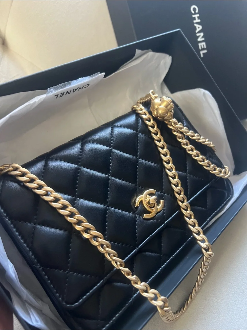 Chanel Quilted Lambskin Sweet Camellia WOC crossbody - Picture 3 of 7